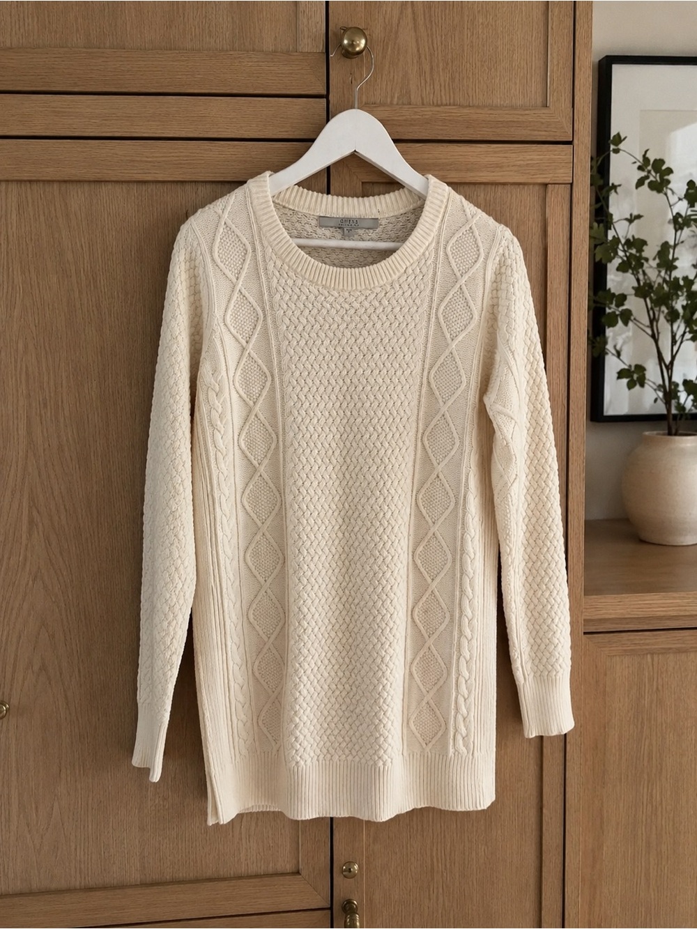 GUESS Cream Cable Knit Tunic Sweater -Side Slits - Size S - Picture 3 of 4